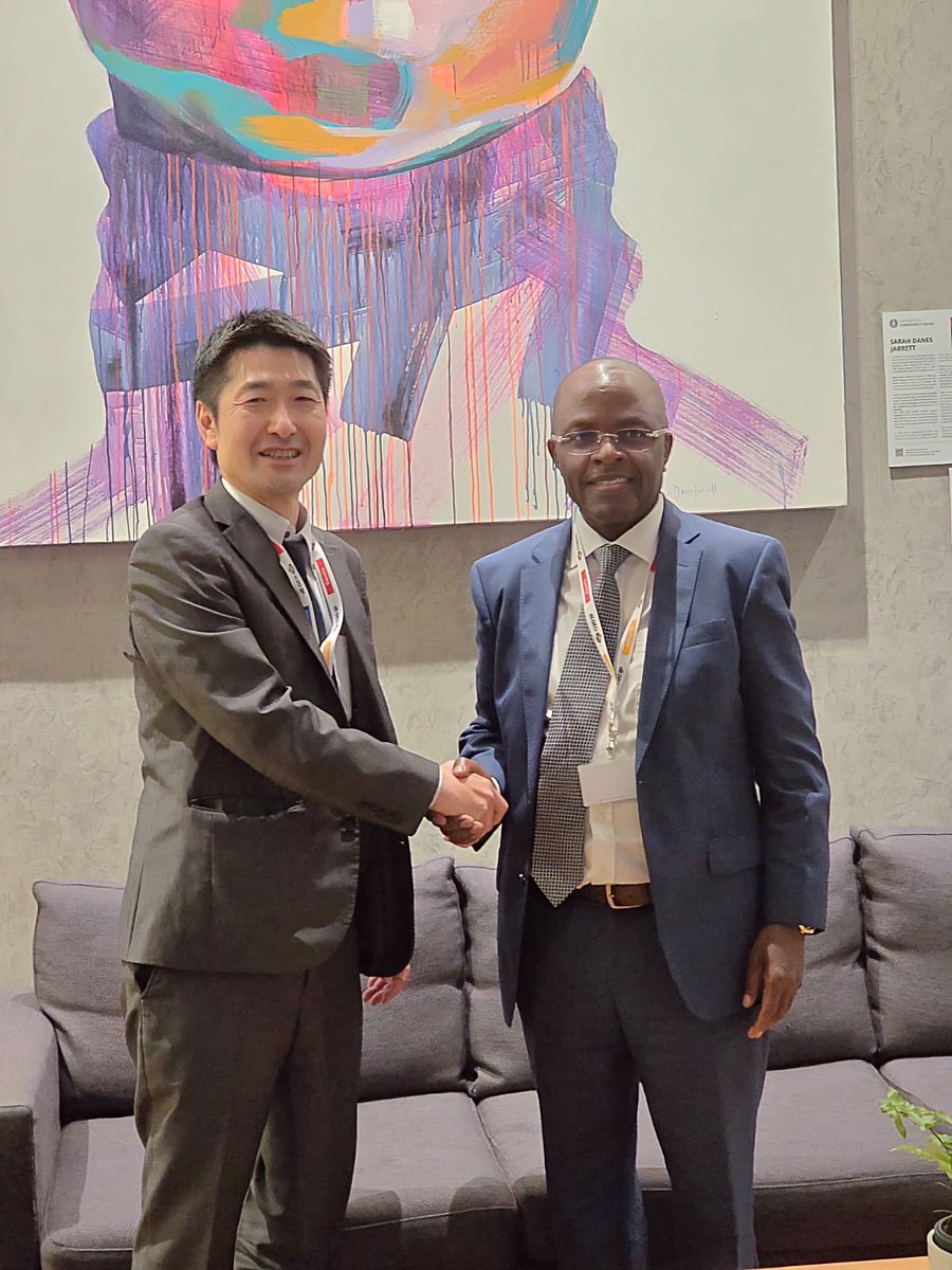 ITUBDTDirector's tweet photo. Delighted to meet with Katsuhiko Kita, Director, Disaster Management Bureau of Japan. We discussed Japan’s leadership and experience in disaster risk management and how collaboration through #EW4All can help share these valuable lessons globally. https://t.co/EER04DAmGM