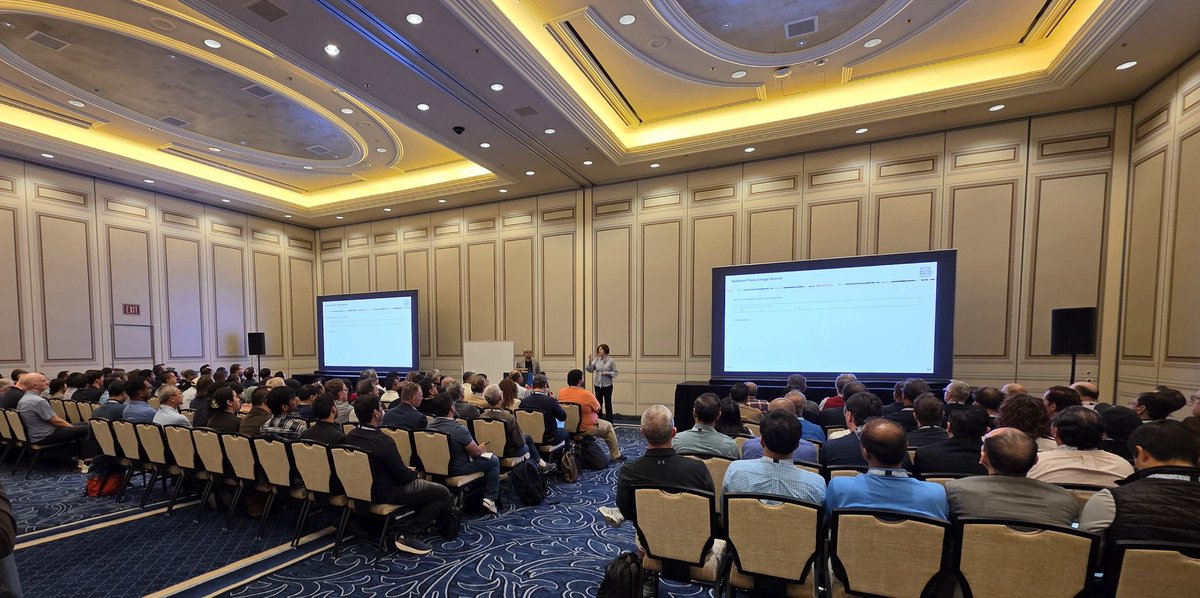 connor_mc_d's tweet image. Every...seat..full... The buzz at @OracleAIWorld is off the charts. @SQLMaria @dbinmemory