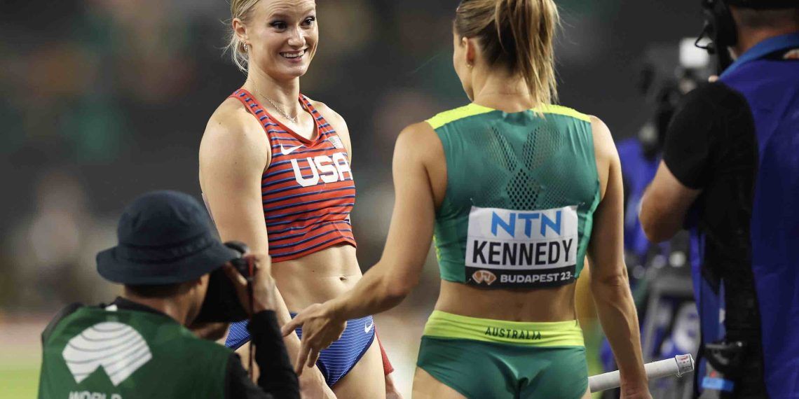 RunBlogRun's tweet image. An epic pole vault competition , by Stuart Weir, buff.ly/jgS34K1 , photo: #gettyimages for #worldathletics,
#katiemoon, #ninakennedy, #budapest2023, #paris2024, #polevault, @polevaultpower, @polevaultsummit, #tokyo2025,