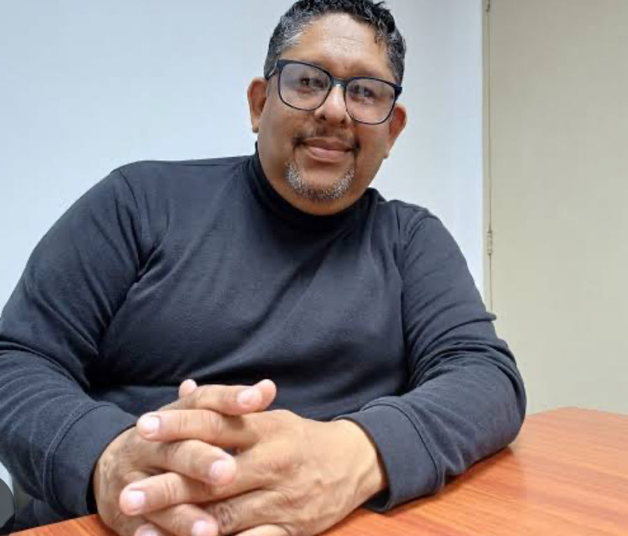 #AngelGodoy supuestamente fue trasladado arbitrariamente hacia el Helicoide. #LibertadParaAngel es inocente.