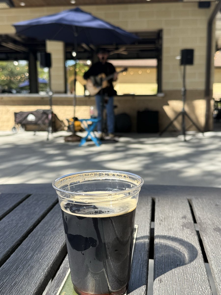 A Hooter Brown Ale and music from one of my favorite local guitarists on a gorgeous Florida day.