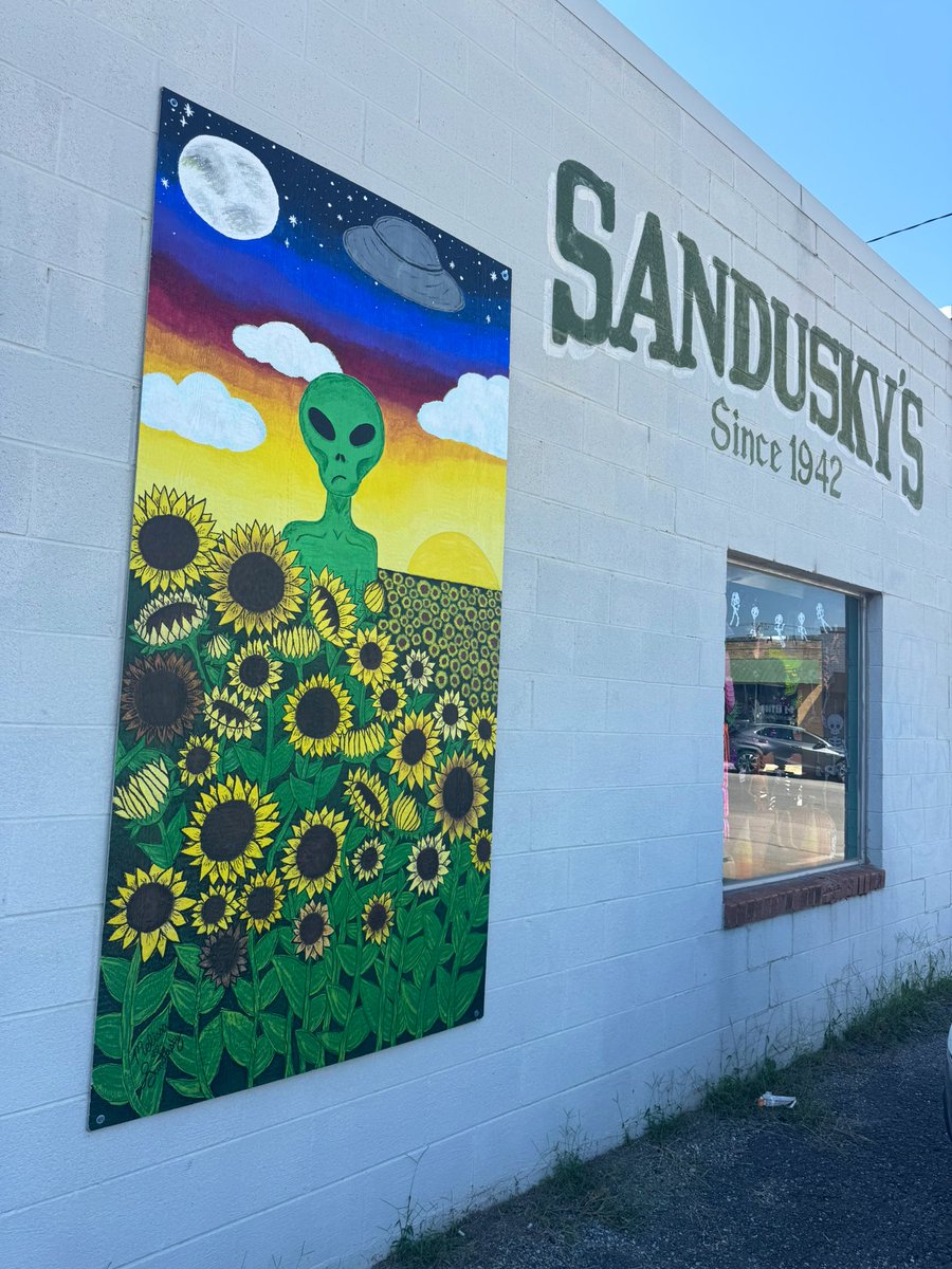 777StefN's tweet photo. Sanduskyβs Market; a small town gem. ππ
Buy 1 get 1 on seeds today. π
#ShopLocalOk #Oklahoma https://t.co/x8NoDULxqa
