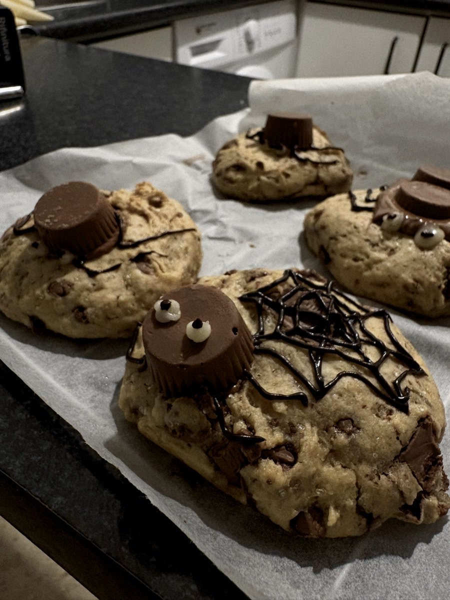 _yoonate's tweet image. yo y lo k como (y cocino)