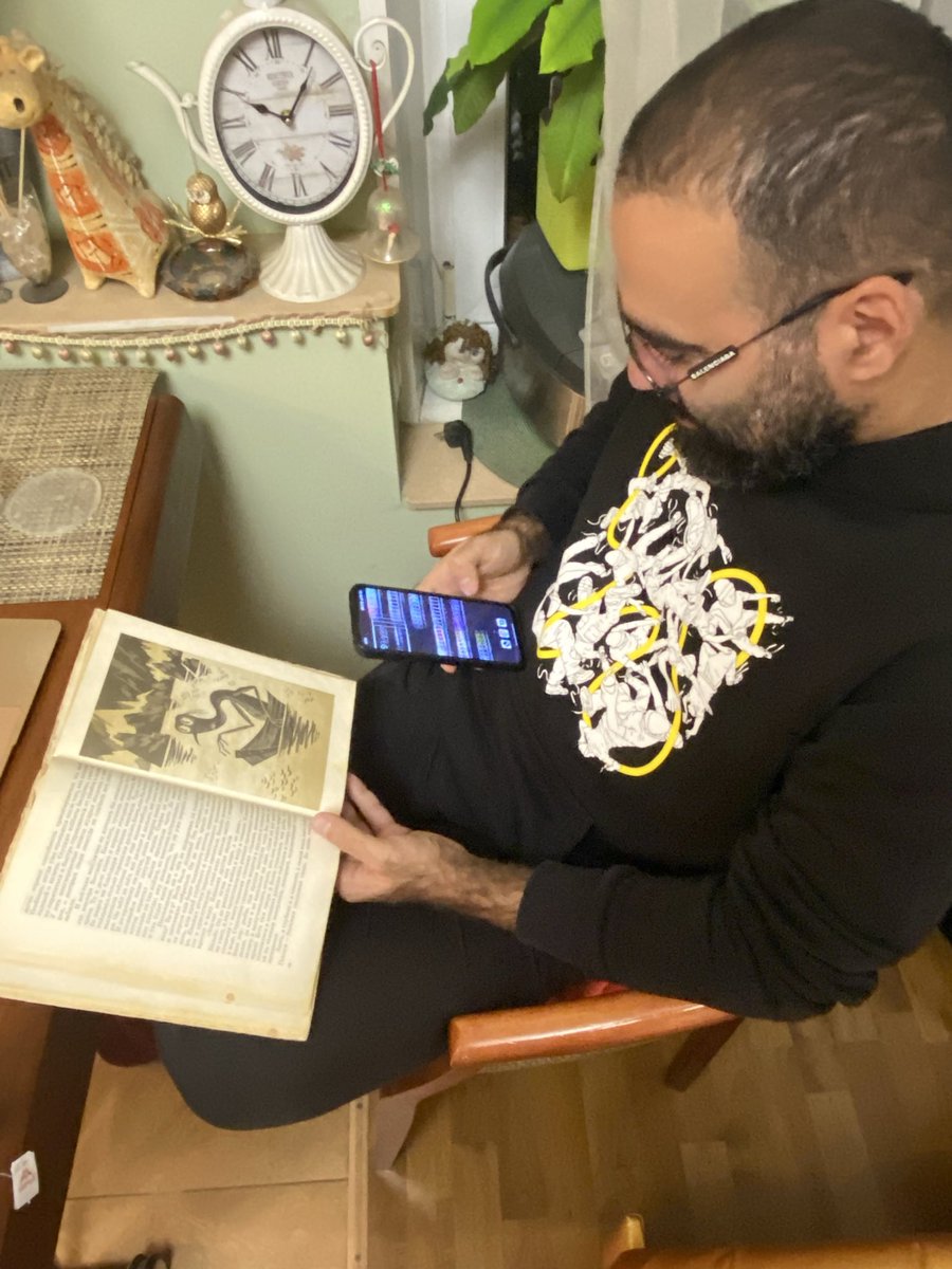 Дал <a href="/s_paluy/">zero tolerance</a> книгу, а он мне мем принес