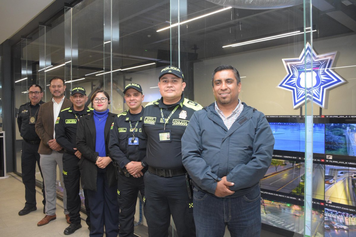 👮‍♂️ Instructores de la <a href="/PoliciaColombia/">Policía de Colombia</a> visitaron el Centro de Monitoreo de la Dirección General de Emergencias y Respuesta Inmediata de la #SSCPuebla.