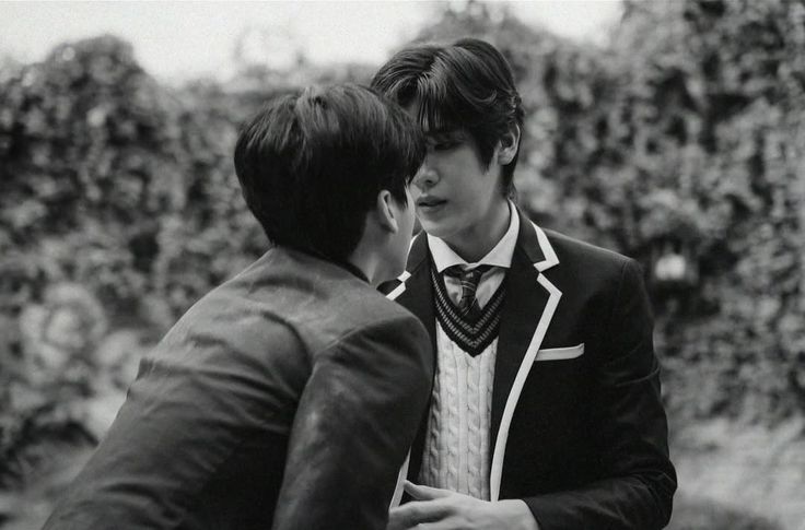 PPayuxx's tweet image. ˚  ˚    　　　 ˚  
　 .  ✹  　　  　  
*    · 　He mine omega ♡
　　　　　　  ✵  　 + 　　　　✷  　  　
　  *　 ·      ✹ 　 ·
　  　　  ✺