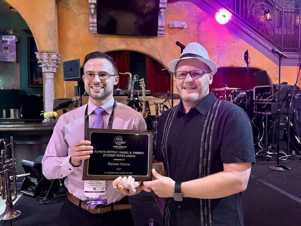 Congratulations to Renan Favero for winning the Daniel B. Fambro Student Paper Award at the Florida-Puerto Rico Institute of Transportation Engineers (ITE) District Annual Meeting in Orlando, Florida. More at bit.ly/4mXPsis

#ITEOrlando2025