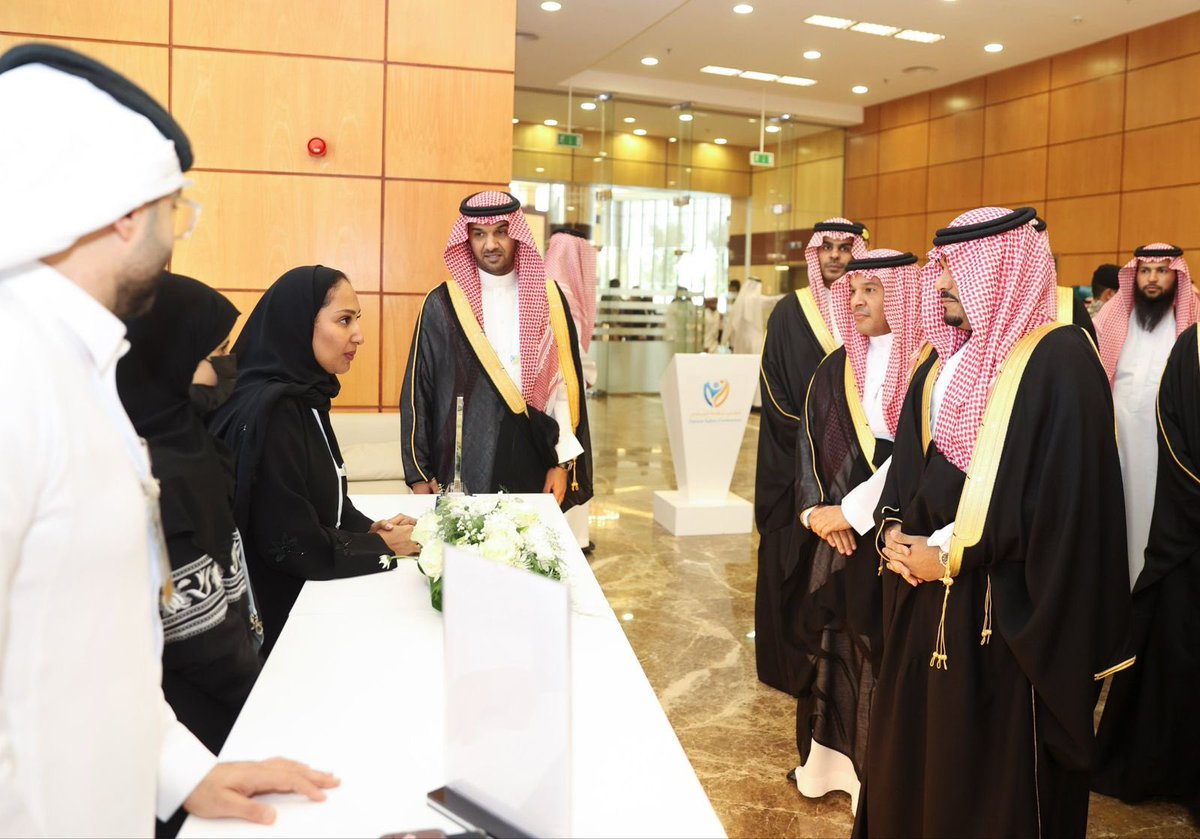 برعاية صاحب السمو الملكي الأمير تركي بن هذلول بن عبدالعزيز آل سعود نائب أمير منطقة نجران،
وبتنظيم فرع وزارة الصحة بمنطقة نجران،
شارك المركز السعودي لسلامة المرضى في مؤتمر سلامة المرضى بعدد من الجلسات الحوارية التي تناولت أدوار القيادة وتمكين المرضى والمجتمع في تعزيز ثقافة السلامة
