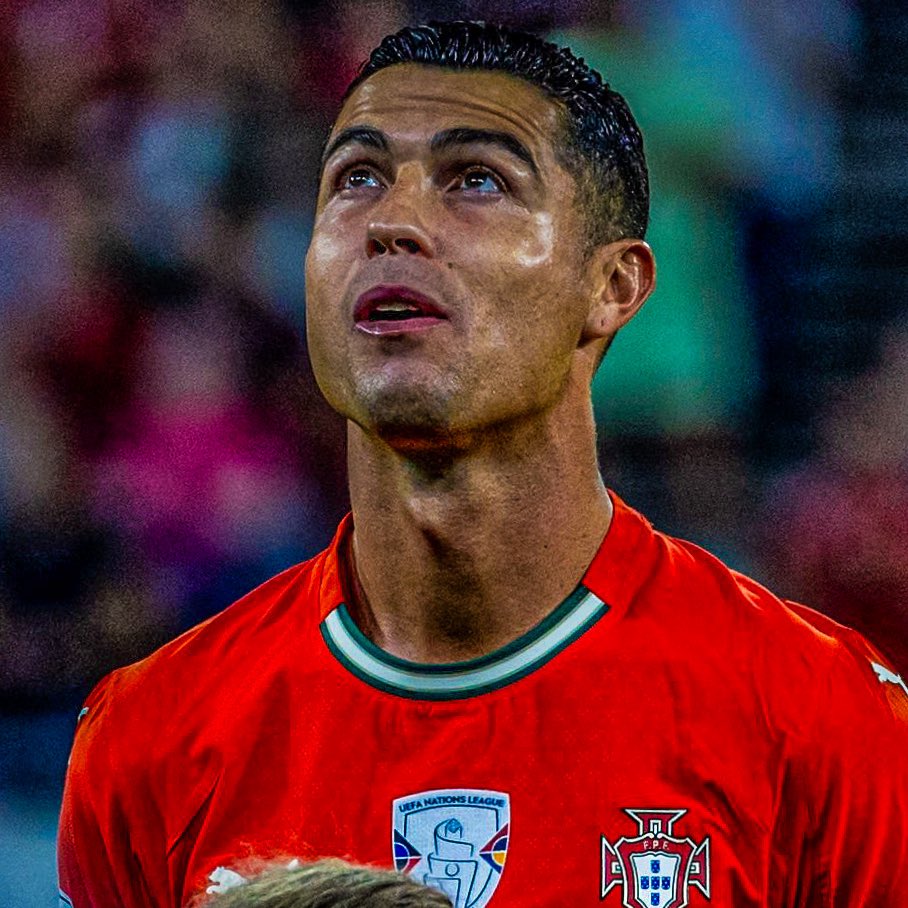 733hq's tweet photo. Goals Since 2020:

Cristiano Ronaldo 311

Barcelona 310

😭😭 https://t.co/hzpa1acEkP