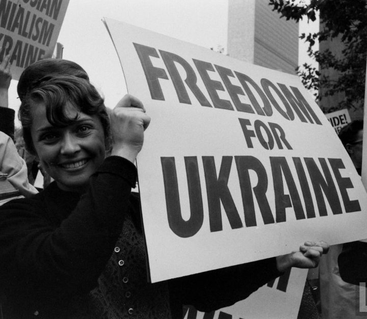 FacciniMyriam's tweet photo. @EvaInFocus ππ NEED HELP HERE ππ
#Support225th Let's go πͺ, boost, donate if you can and RT EVA βοΈ for more visibility.
#NeverStopSupportingUkraine https://t.co/YDpyFa6uz6