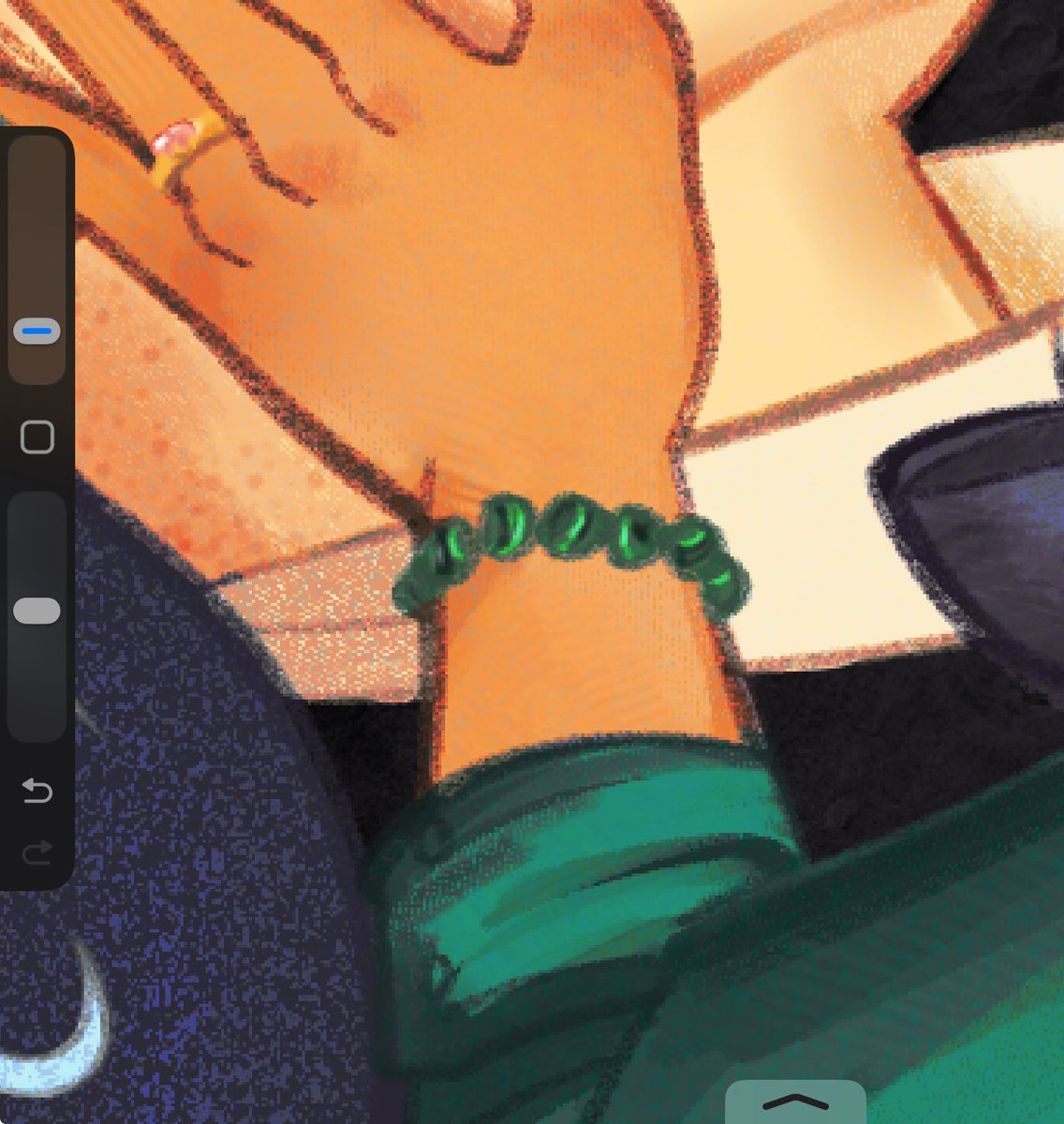 LordEden_'s tweet image. no one noticed the malachite bracelet 💔