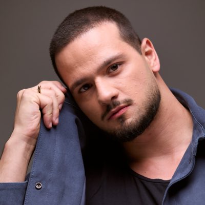 viniciusperrone's tweet photo. #NovaFotoDePerfil https://t.co/gcHaObfLpi