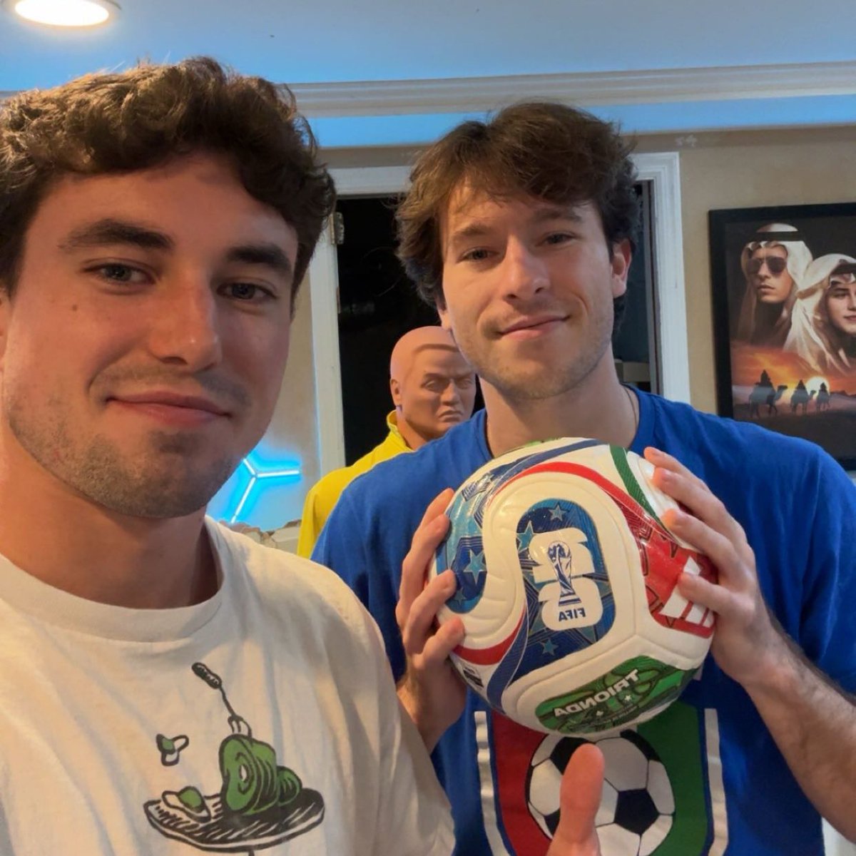 Huge thanks to @ADIDAS and the chat for making this tournament an awesome experience. Shoutout to the winners enjoy your new boots &amp; kits. For more tournaments make sure you stay up to date by joining the discord! discord.gg/adidasgaming
#adidasgaming #adidasxfortnite