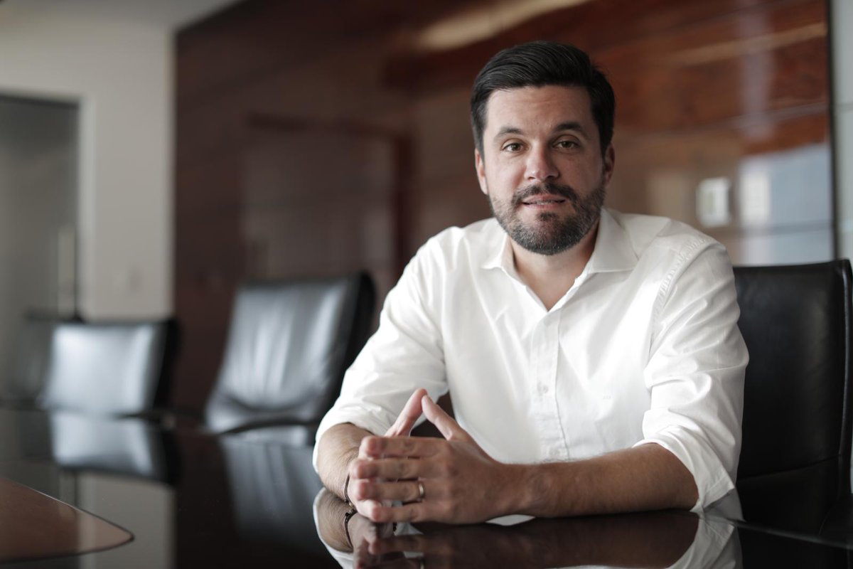 Política El Comercio (@politica_ecpe) on Twitter photo El secretario general del PPC, Javier Bedoya Denegri, contó <a href="/elcomercio_peru/">El Comercio</a> que Ernesto Álvarez conversó por teléfono con el presidente de la agrupación, Carlos Neuhaus, para comunicarle que “iba a asumir la PCM”.
elcomercio.pe/politica/actua… El secretario general del PPC, Javier Bedoya Denegri, contó <a href="/elcomercio_peru/">El Comercio</a> que Ernesto Álvarez conversó por teléfono con el presidente de la agrupación, Carlos Neuhaus, para comunicarle que “iba a asumir la PCM”.
elcomercio.pe/politica/actua…