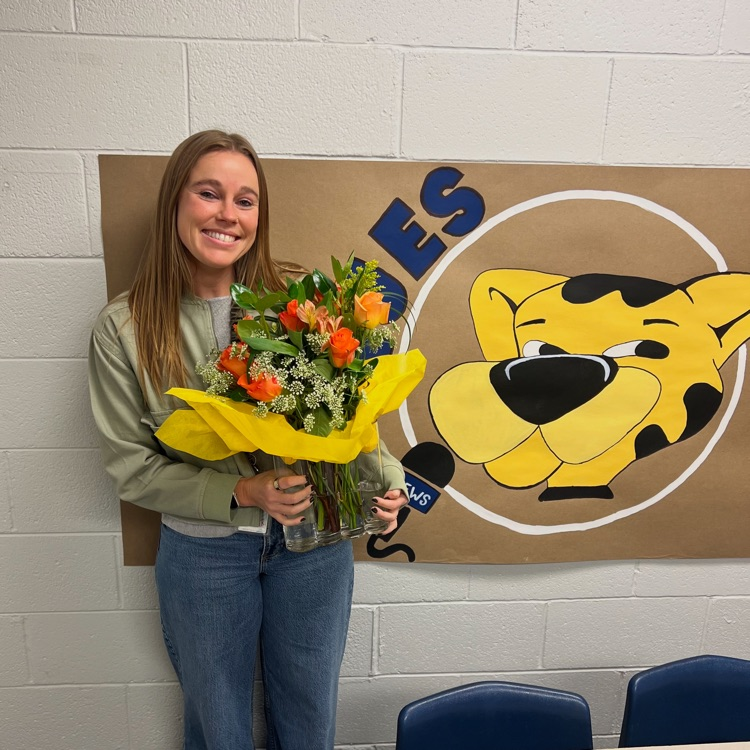 CMJohnson_Elem's tweet photo. 😍 Congratulations to Ellie Taylor for being Johnson’s 2025-2026 Teacher of the Year! 😍 We are grateful for your leadership, creativity, and dedication you bring to our students and staff every day! The Johnson family is truly happy to have you! 💙 CONGRATULATIONS! 👏🏼 🎉 https://t.co/trQa9N3nfT