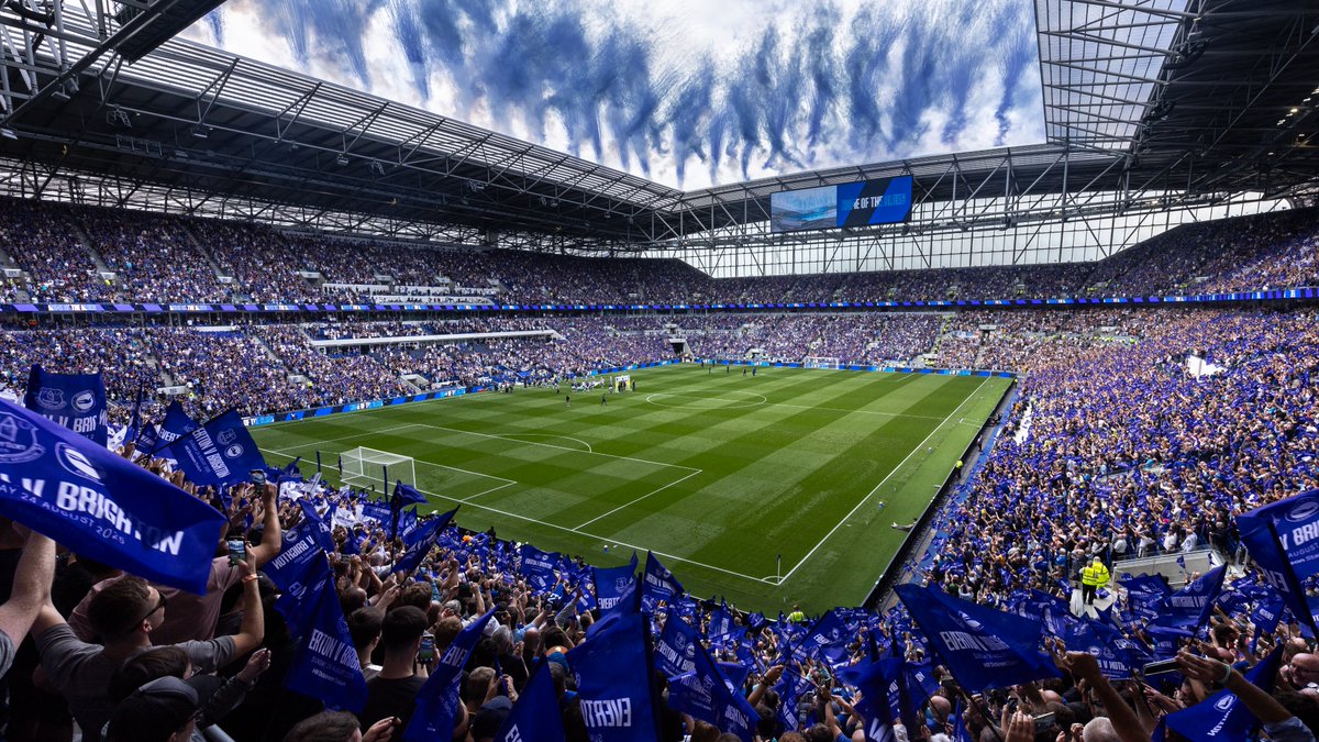 Everton's tweet image. 🔘 9 top-flight titles
🔘 5 FA Cups
🔘 1 European title
🔘 One of football’s most passionate fanbases
🔘 A world-class new stadium

Everton FC - a big club: past, present &amp;amp; future, @LeeDixon2.