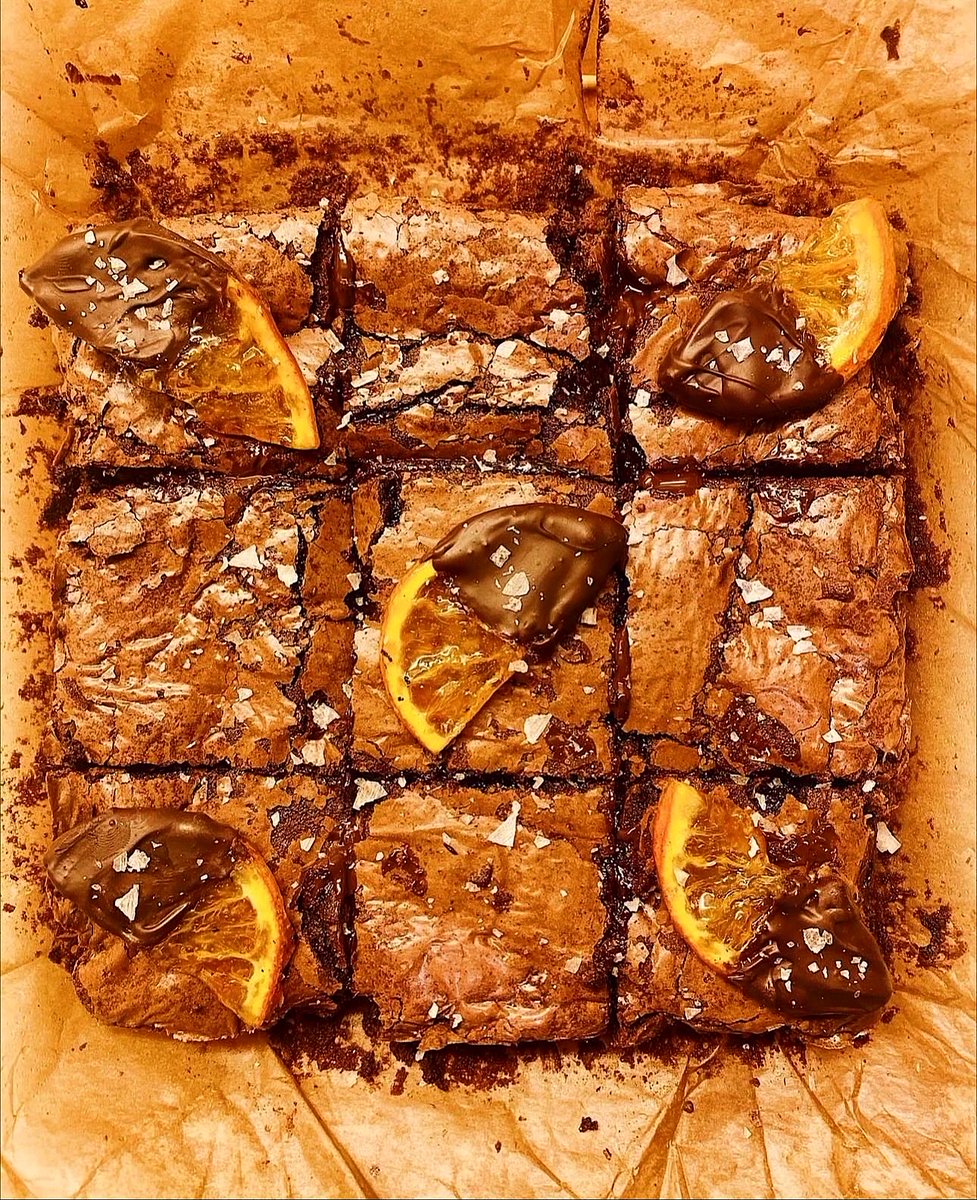 Kitchenwithak's tweet image. What do we think about chocolate &amp;amp; Orange as a combo?…

#chocolate #chocolateorange #chocolatebrownies #brownies #fudgebrownies #brownierecipe #followforfood #foodpage