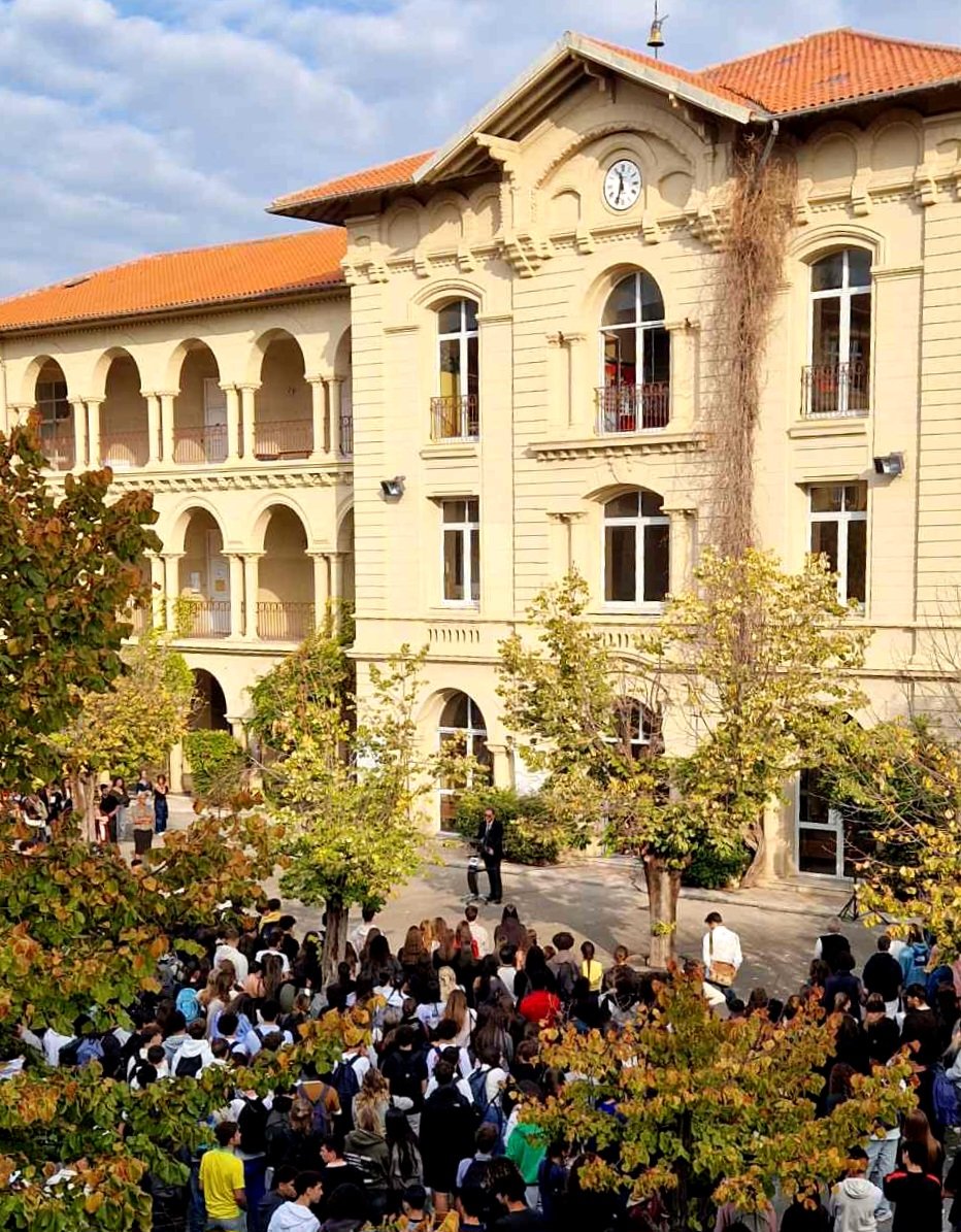 Proviseur CARNOT CANNES tweet media