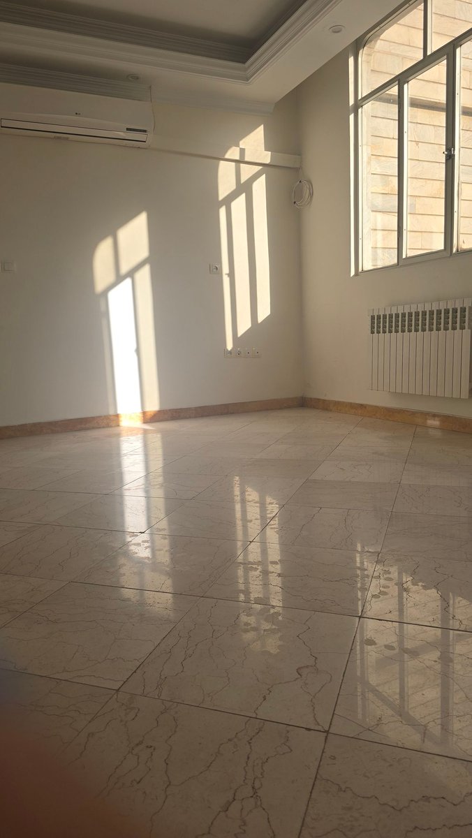 ناموسا دیگه نه از کسی کمک گرفتم نه کسی کنارم بود
یه تنه و تنهایی دستمو گذاشتم رو زانومو پاشدم و گرفتمش