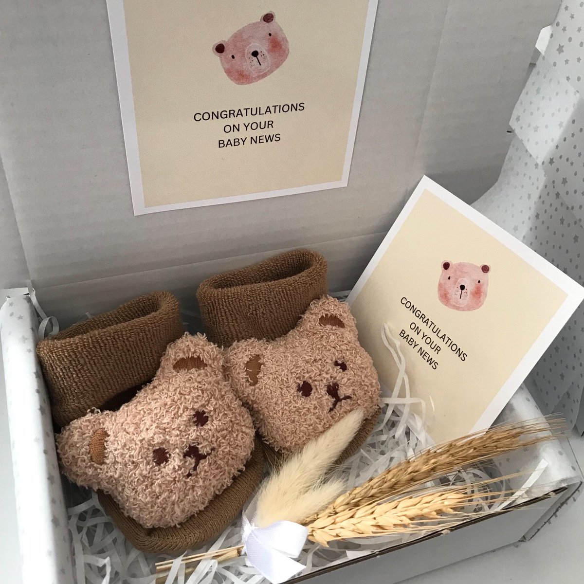 Congratulations on your baby news- Pregnancy gift 🐻🤍babygiftmarket.etsy.com/listing/156922… #Shopindie #Craftbizparty