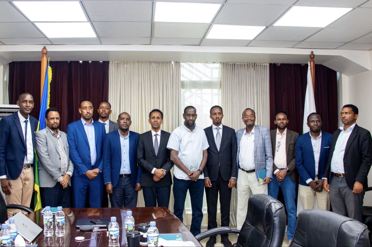 Today, PS <a href="/BGakire/">B'Gakire</a> received a delegation from the Somali Regional State Office of President of the Federal Democratic Republic of Ethiopia on a study visit.

Their discussions explored Rwanda’s decentralisation process,good governance practices,institutional structures, Imihigo…
