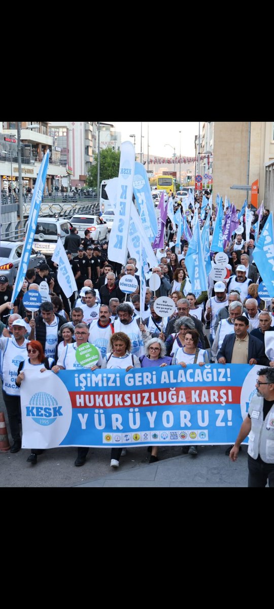💥 KESK’li İhraçlar Yürüyor!
BEŞ GÜN, YEDİ KENT, TEK SES!

Hukuksuzluğun Karanlığına Karşı:
Adalet, Onur ve Özgürlük İçin Yürüyoruz!

Diyarbakır yürüyüşü, KESK Eş başkanlarımız, hizmet kolları MYK'lar ve Genel Başkanımız Mesut Balcan, Genel Merkez Mali Sekreterimiz İzzettin Ekin