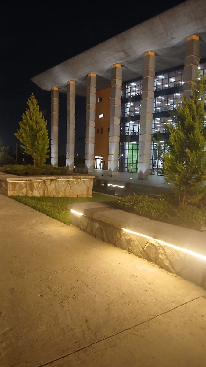 Dawit_Abebe_AAU's tweet image. Last Weekend Grind [Day 39] 🚀
REFUSE TO QUIT 
Feeling unstoppable 😎 Spent the weekend locked in at Abrehot Library—8+ hours of deep focus and 9 LeetCode problems solved. The grind hits different when it’s the weekend.  #leetcodedaily