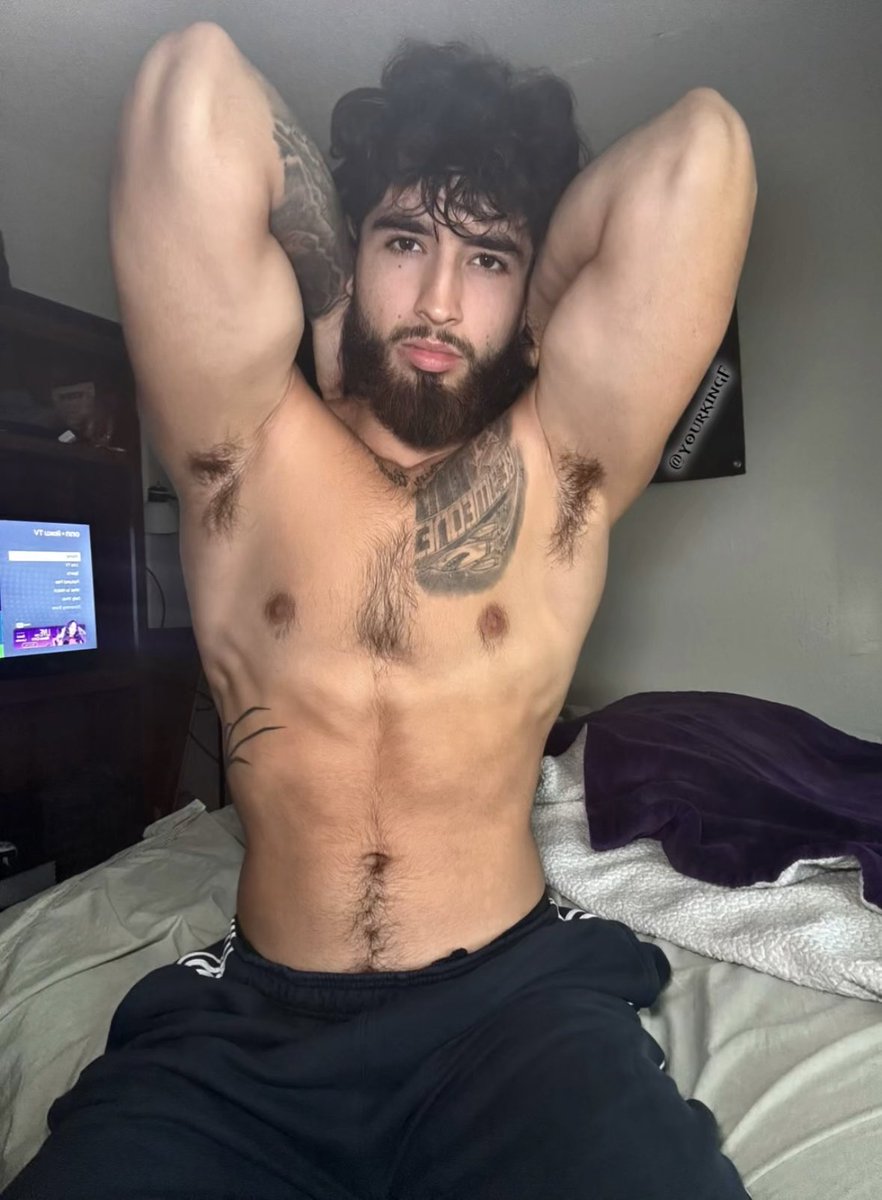 Sniff my Alpha scent!😏