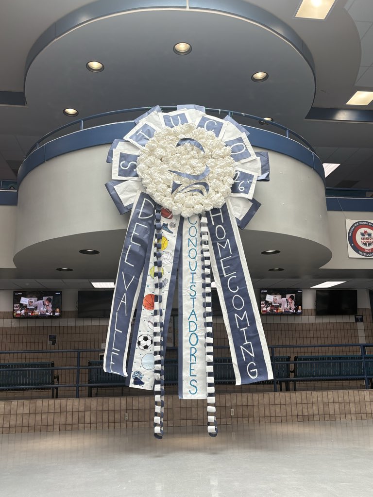 DVHSWSoccer's tweet image. Tell me you live in Texas without telling me you live in Texas. HOCO week in full effect!!! @DVHSYISD @50_50Pod