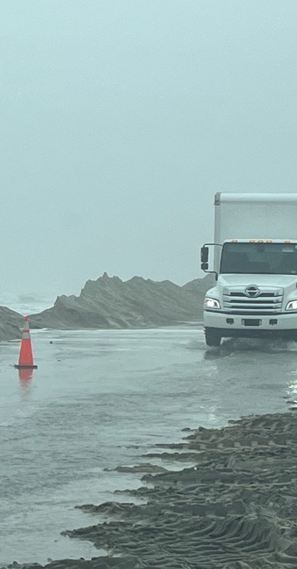 WNCN's tweet image. NC 12 closes again in Outer Banks near Rodanthe due to 'overwash'

FULL STORY: cbs17.com/news/north-car…