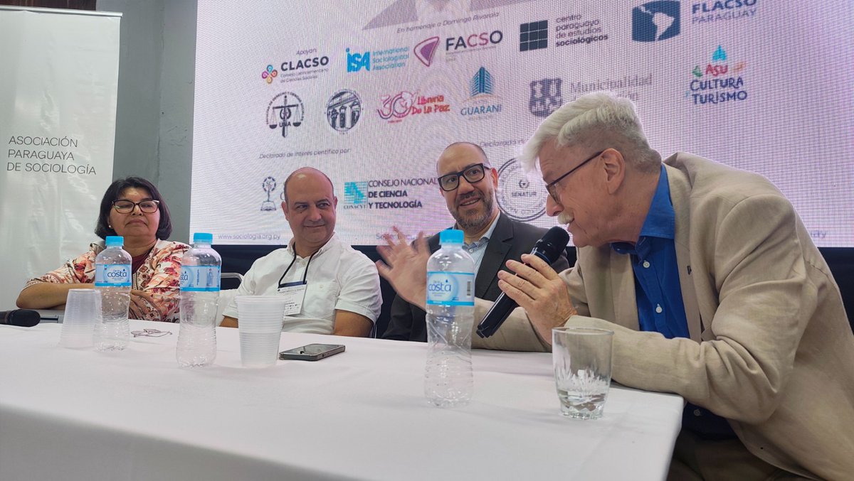 rubencaceres_py's tweet image. En el II Congreso Paraguayo de Sociología realizado la semana pasada y organizado por la @APSociologia. Compartir espacios profesionales fortalecen la ciencia y nos compromete a seguir en la senda de impulsar la Sociología en Paraguay.