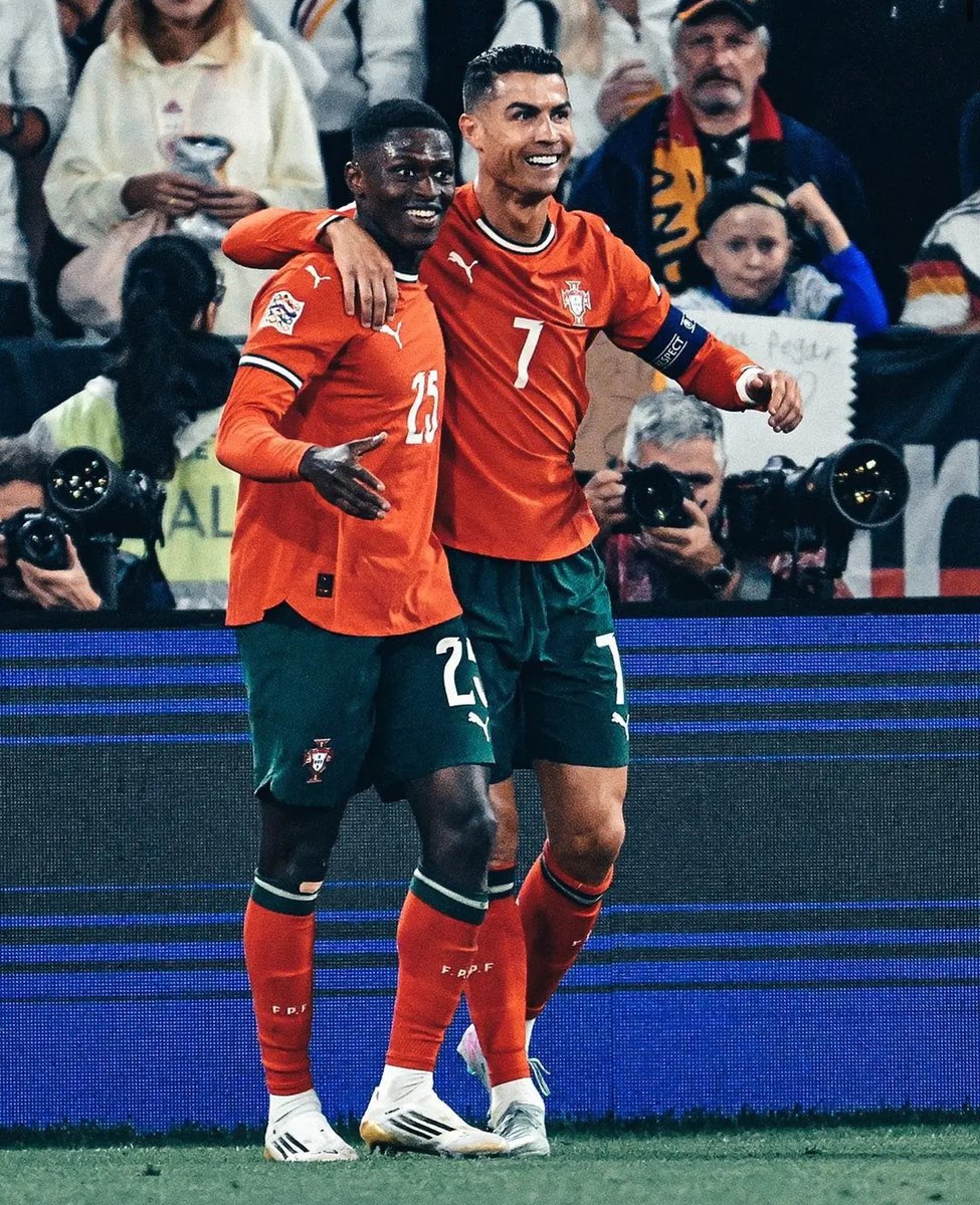 totalcristiano's tweet photo. Imagine this left-side in his prime. 🥲❤️ https://t.co/9Z95K2iZGS