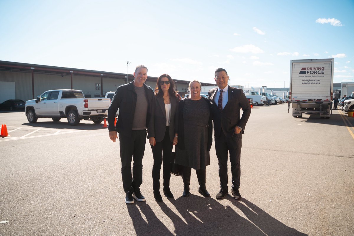 Great to tour Cinespace Studios and see firsthand all the people and skills that bring Ontario’s film and TV productions to life. 🎬

From set design to lighting, costuming to editing — our screen industry protects and fuels jobs, creativity, and pride across the province.