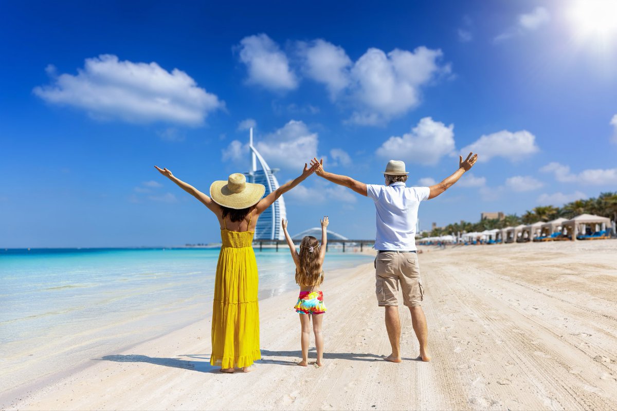 odysseystravel's tweet photo. Celebrate Christmas in style — golden sands in Dubai followed by serene island bliss in the Maldives. The perfect festive escape.

📞 Call us to book your festive getaway 020 3710 6951

#OdysseysTravel #LuxuryWinterSun #FestiveSeason https://t.co/Dx2UyuhdEm