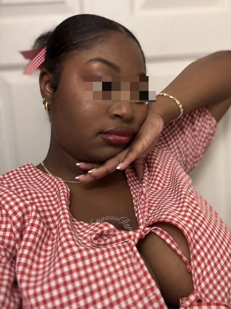 EmpresssRaven's tweet photo. Just a simple selfie and you’re wallets already leaking for me
( ⸝⸝´꒳`⸝⸝) https://t.co/hwfnCmAd06