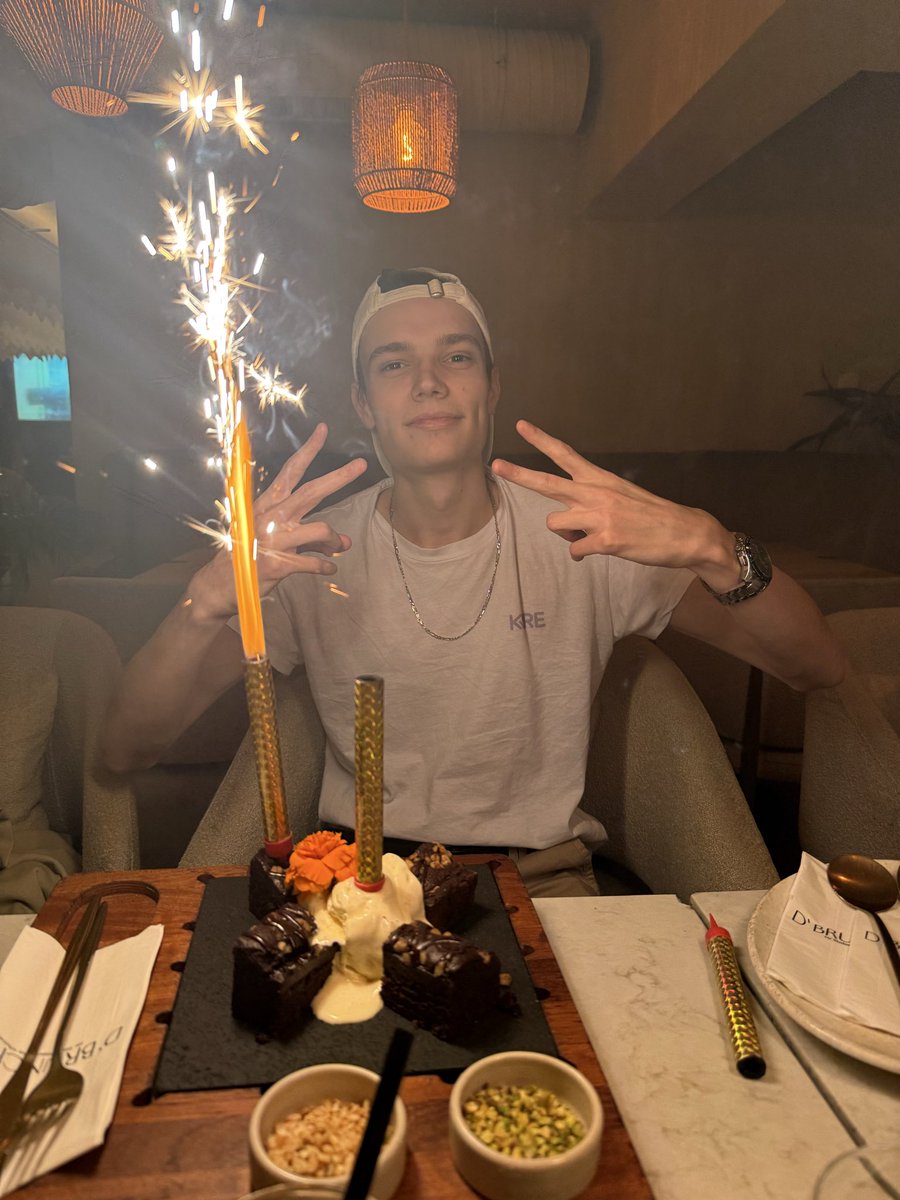 13kAdavra's tweet image. Birthday boy