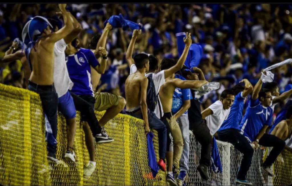 CronicasDePrimera SV tweet media