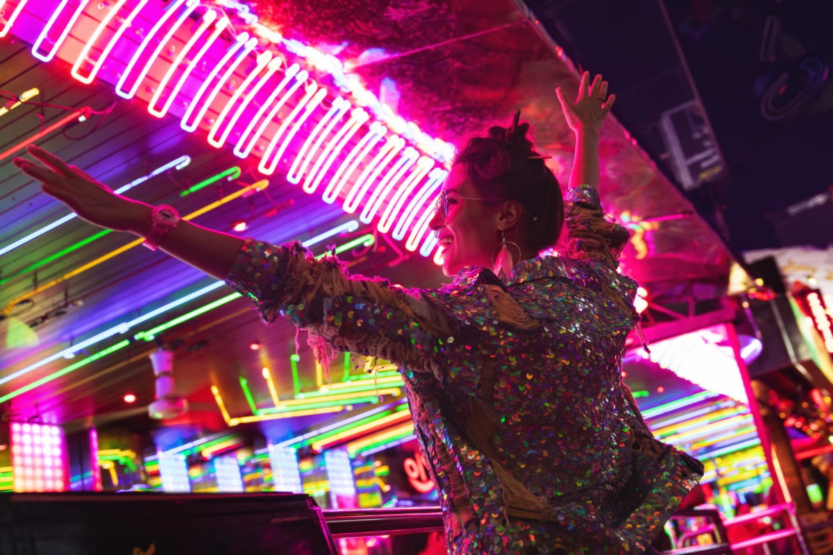 excurzilla's tweet photo. Back-street beats, neon lights, street food smells tangled with late-night laughs — Khao San Road never quiets down. Take a walk with me down Bangkok’s most chaotic spine: https://t.co/h4Lp2eaOsQ
#Bangkok #StreetLife #TravelBlog #Thailand #KhaoSanRoad #KhaoRoad https://t.co/UqfyyYaZ4G