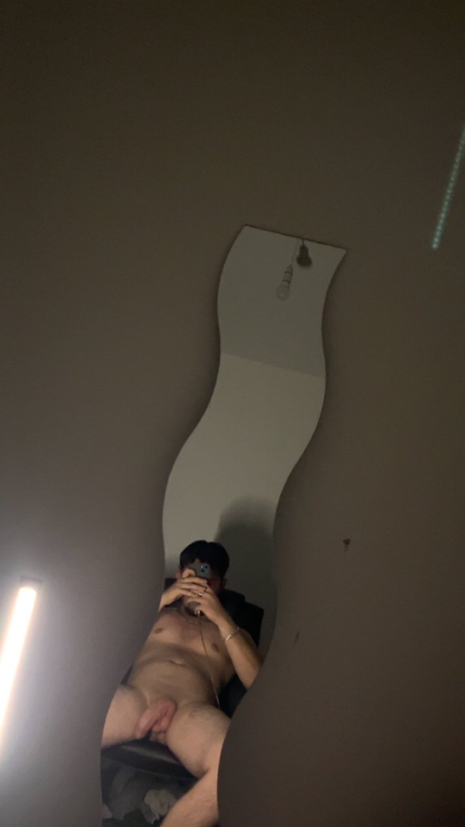 JoshHarry676238's tweet photo. Do you prefer seeing it hard or soft 🤔🤔
  
#horny #nsfwtwt #nsfw #cuck #cucking #cuckold #gooning #goon https://t.co/IWPYwU5WAE