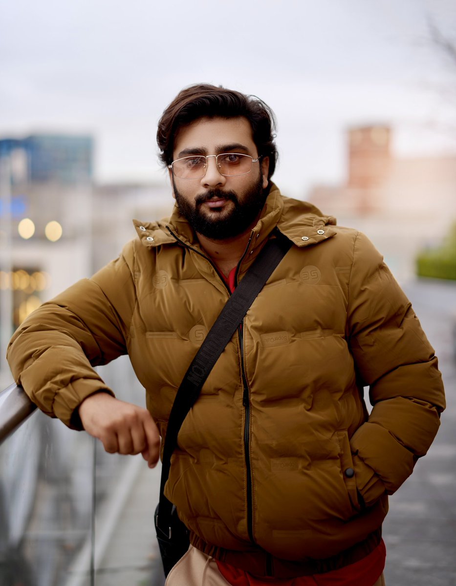 dashstudiosHQ's tweet photo. My name is dash, and I am a lifestyle and portrait photographer. 📸 https://t.co/XD840KVgT4