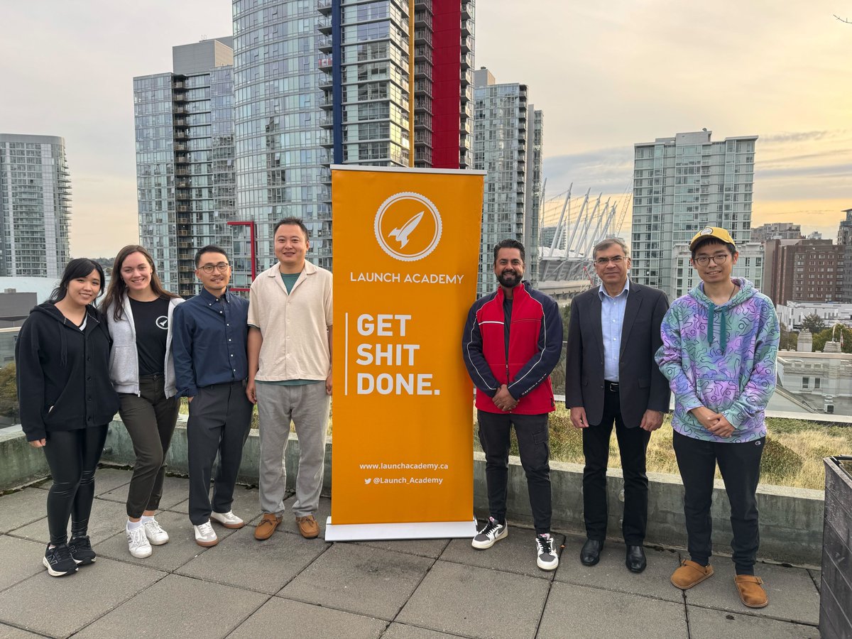 launchacademyhq's tweet image. We kicked off fall with a small rooftop social for our Launch alumni — a chance to reconnect, swap updates, and soak in the evening light over downtown. Our new home at @pavilioncowork (Stadium Beatty) made the perfect backdrop. @raywalia
