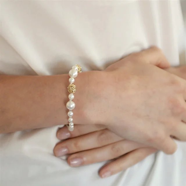 A Timeless Look, A Timely Deal! 🔖 This sophisticated jewelry piece is now available at a new low price.🤗

registrybridges.com/store/p2248/Da…

#jewelry #bracelet #pearljewelry #braceletoftheday