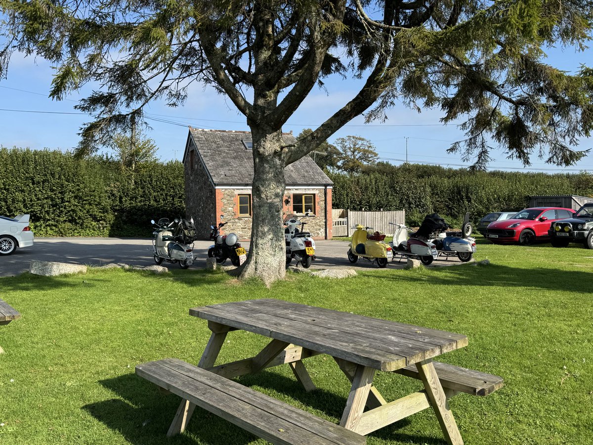 Cryocool's tweet image. Out with the lads for a shandy @ Botus Fleming last Sunday