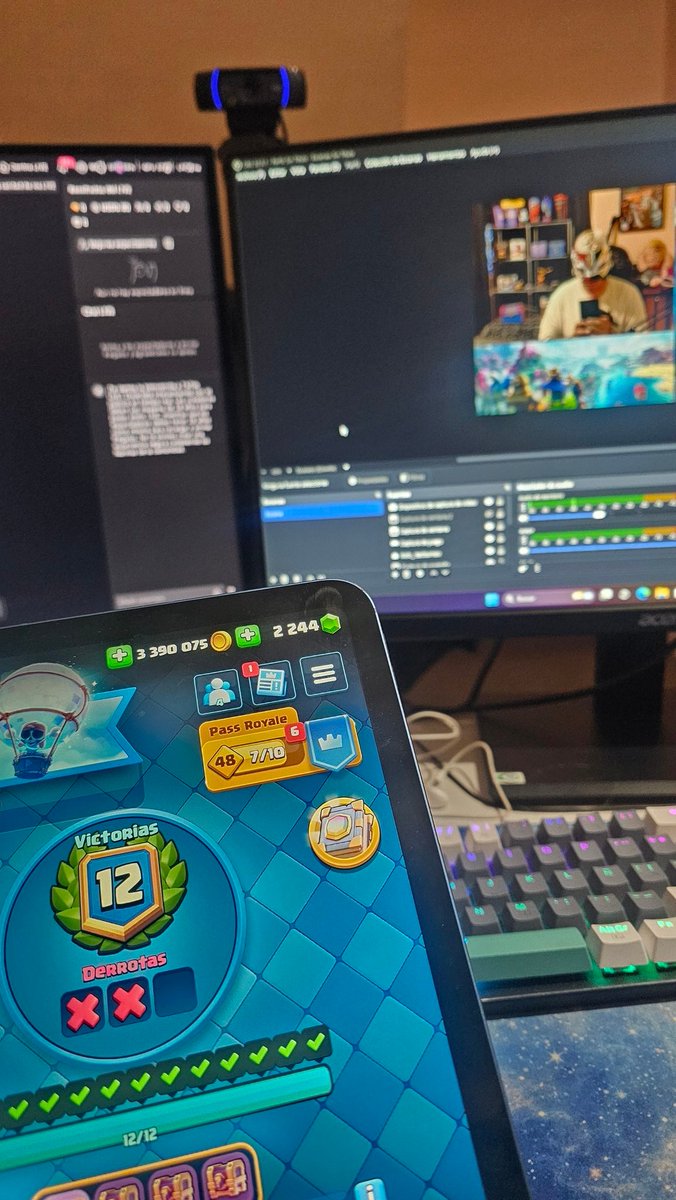 Estamos en vivo mis niños

Taciturno_cr

TikTok y kick
