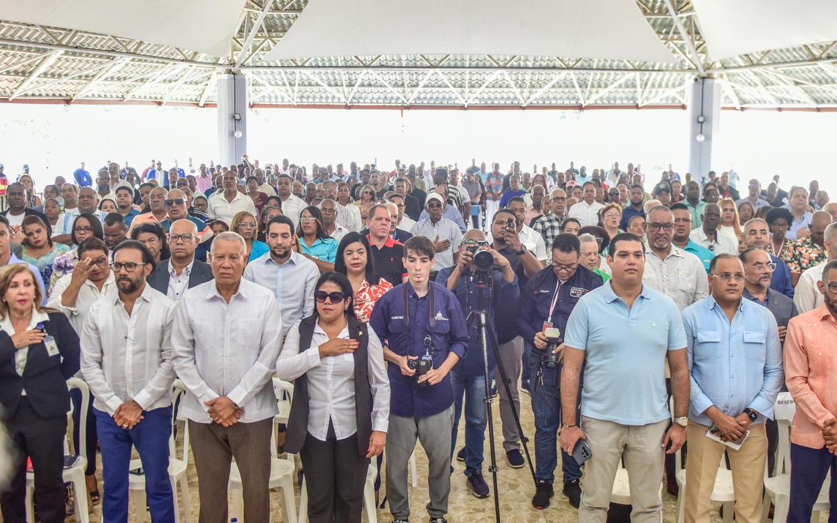 La Mesa de Seguridad de Sto. Dgo. Oeste, nos convoca a seguir trabajando juntos. La seguridad ciudadana es un desafío permanente, que sólo se enfrenta con la participación de todos los sectores. Seguimos trabajando por mayor paz social y en contra de los delitos que afecta el