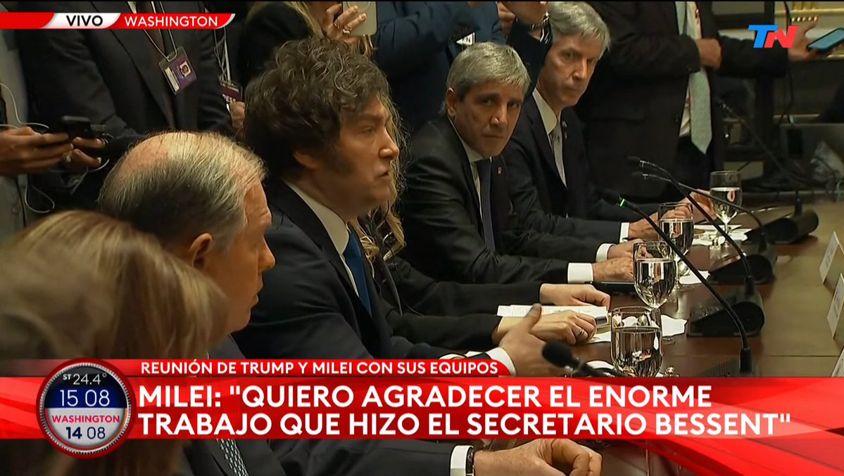 Claudia De Lorenzo (@deloclau) on Twitter photo <a href="/AgustinLaje/">Agustín Laje</a> TRUMP NO HABLABA DE 2027, NO MIENTAS.
FUERON A ARRASTRARSE Y TRUMP LOS HUMILLÓ Y VOLVIERON CON LAS MANOS VACIAS. LAS CARAS DE TUJE DE MILEI Y CAPUTO LO DICEN TODO. <a href="/AgustinLaje/">Agustín Laje</a> TRUMP NO HABLABA DE 2027, NO MIENTAS.
FUERON A ARRASTRARSE Y TRUMP LOS HUMILLÓ Y VOLVIERON CON LAS MANOS VACIAS. LAS CARAS DE TUJE DE MILEI Y CAPUTO LO DICEN TODO.