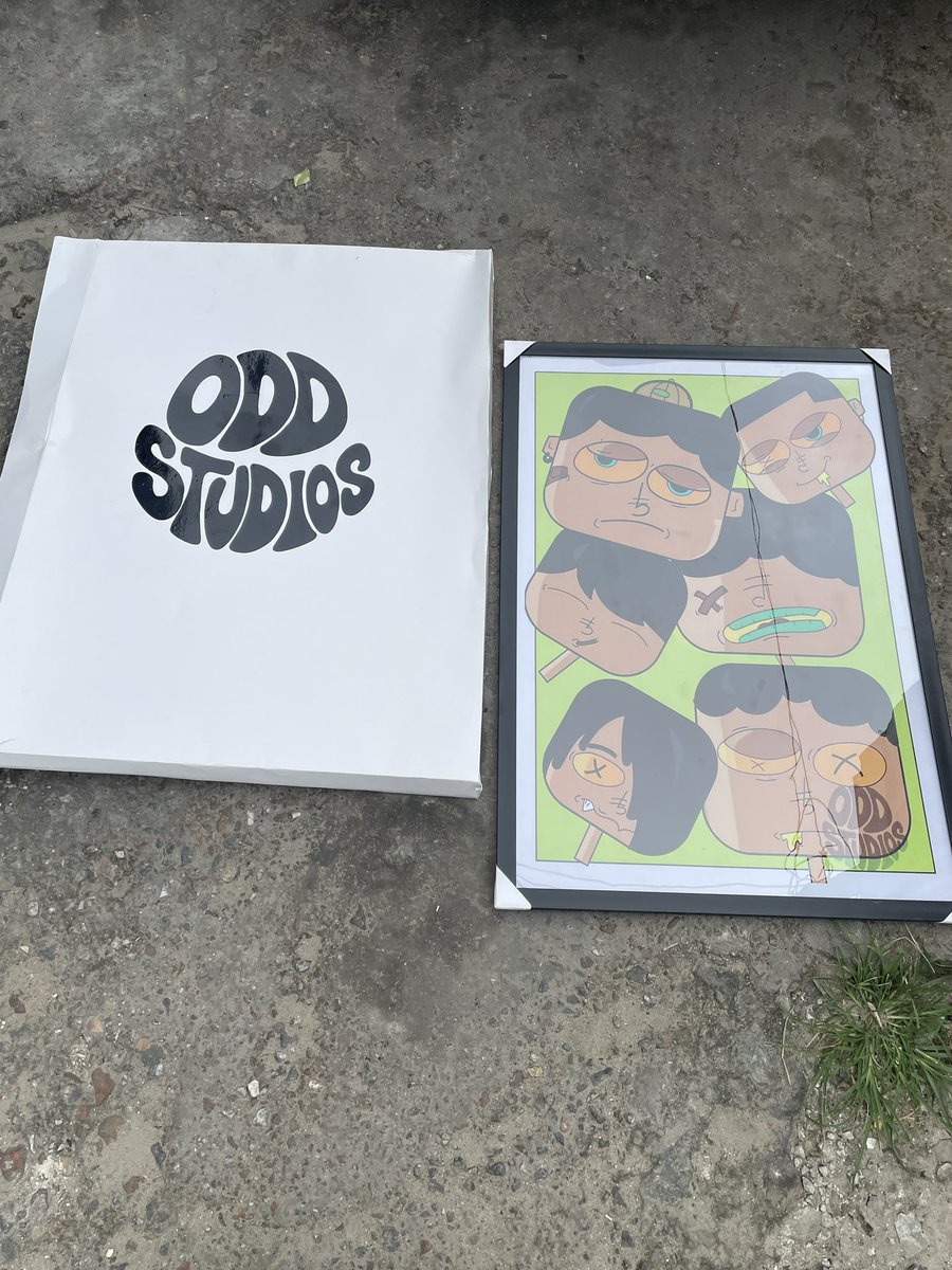 theoddstudios's tweet photo. The Bright Edition has officially been sold and delivered 🖼️✨

this one found its new wall 
🖤🌫️ https://t.co/6YVvC8iId8