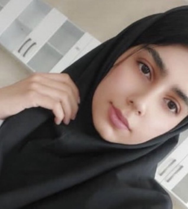 شیر دختر لر پگاه پاپی دانشجوی دانشگاه بوعلی همدان همچنان در بازداشت.
چون در مقابل عراقی‌ها بیشرف سکوت نکرد
تف به شرف نداشتت جمهوری اسلامی 
#پگاه_پاپی
هموطن از #همدان بگو  #از_خیابان_بگو