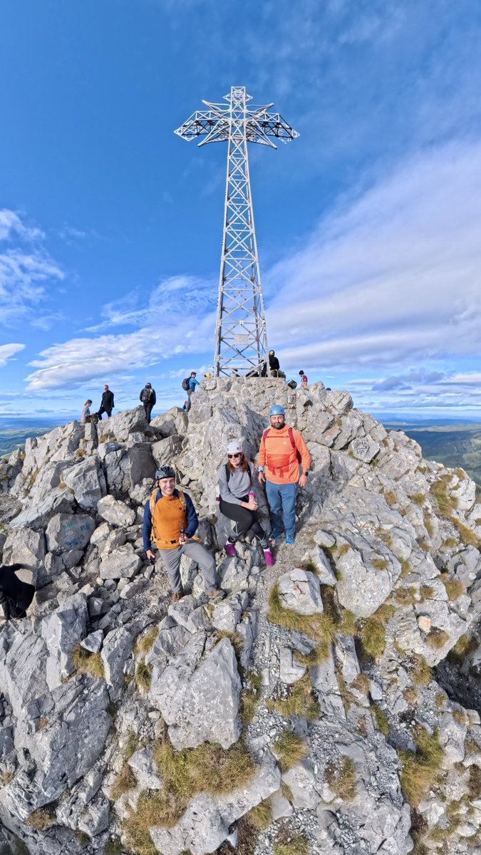 Ruszają kolejne bezpłatne wycieczki w ramach akcji "Bezpieczni i rozważni w Tatrach" (niedziela, 19 października oraz sobota, 25 października).

Rejestracja  na stronie:
 tatrologia.pl/kategoria-prod…