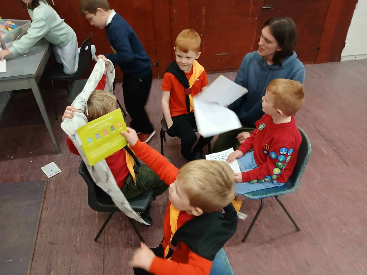 42ndScouts's tweet photo. World mental health day - This week, our focus was on mental health. We discussed what mental health is and explored positive ways to look after our wellbeing. We talked about things that make us happy, such as exercise, spending time with family, being creative, and enjoying ... https://t.co/6eHSn1uSlQ